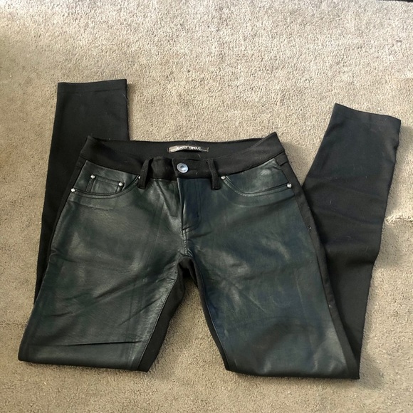 Black faux leather stretch pants - Picture 2 of 4